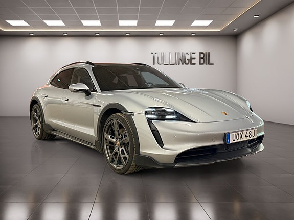 Porsche Taycan 7 of 30