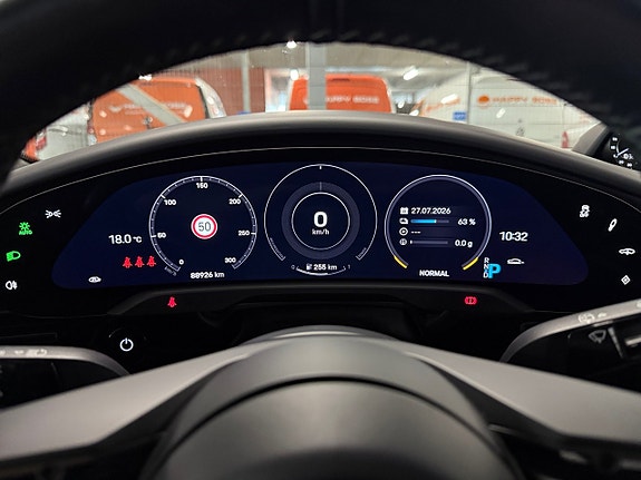 Porsche Taycan 15 of 30