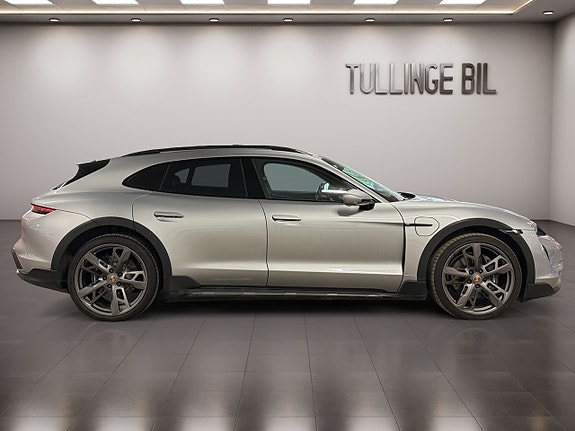Porsche Taycan 6 of 30