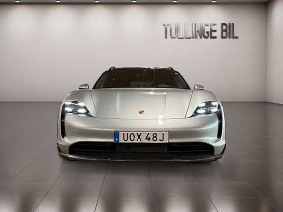 Porsche Taycan 8 of 30