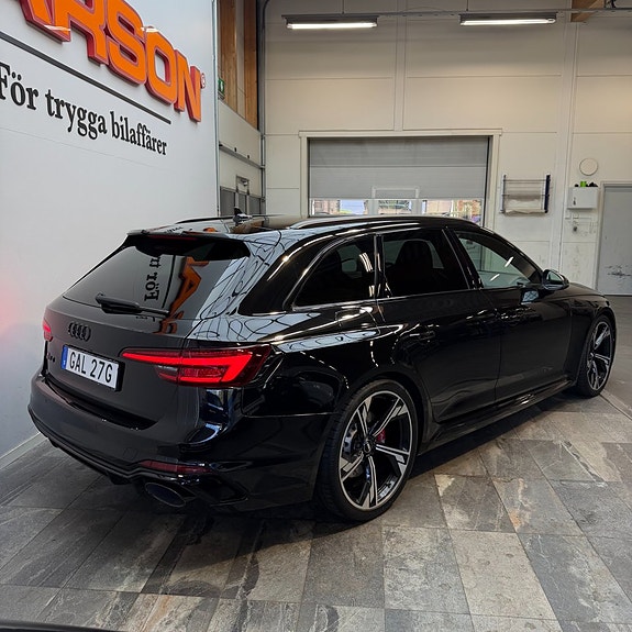 Audi RS4 4 of 13