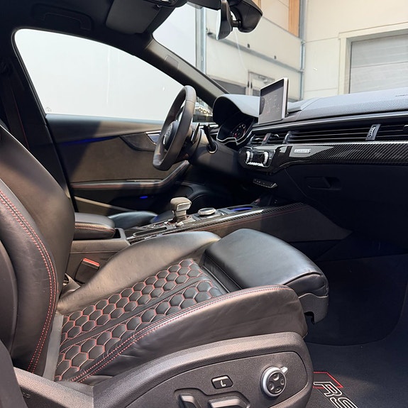 Audi RS4 12 of 13