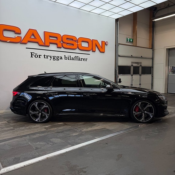 Audi RS4 3 of 13