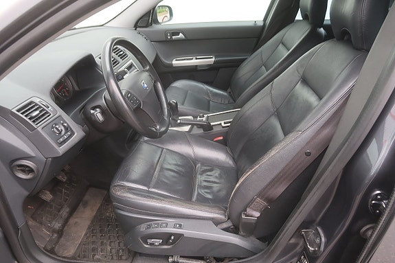 Volvo V50 15 of 26