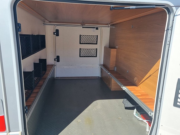 Hymer B614 SL LANG 3 of 10