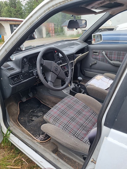 Opel Kadett 4 of 5