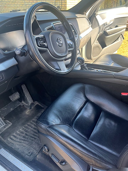 Volvo XC90 5 of 5
