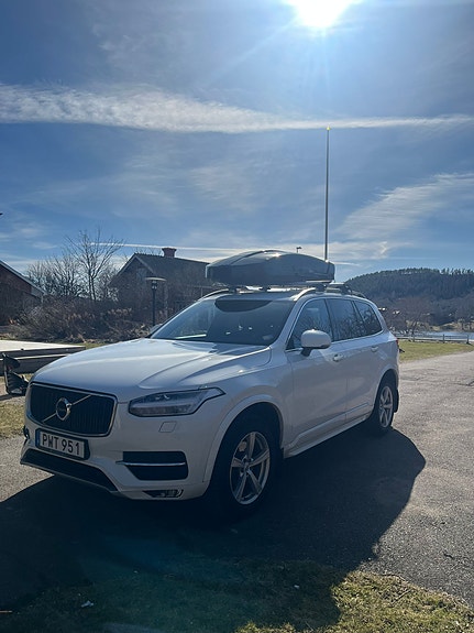 Volvo XC90 3 of 5