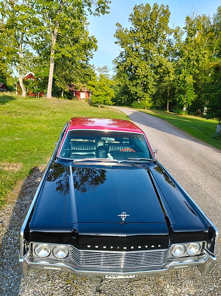 Lincoln Continental 5 of 5