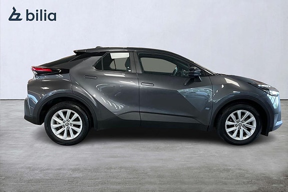 Toyota C-HR 18 of 21