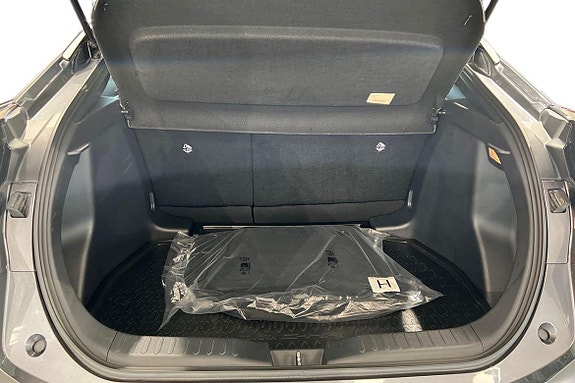 Toyota C-HR 12 of 21