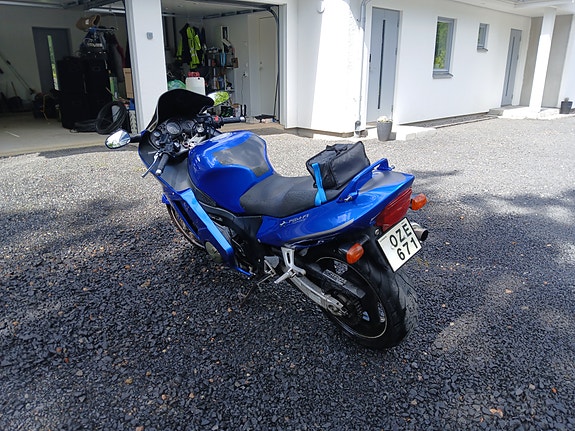 Honda CBR1100XX 4 of 7