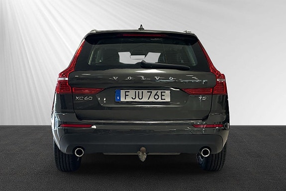 Volvo XC60 2 of 5