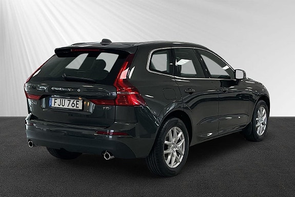 Volvo XC60 3 of 5