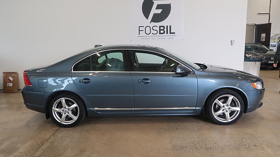 Volvo S80 3 of 5