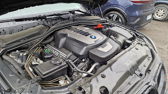 BMW 550i 6 of 6