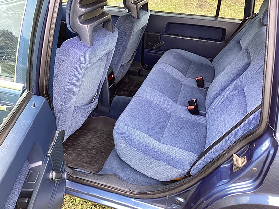 Volvo 740 3 of 5