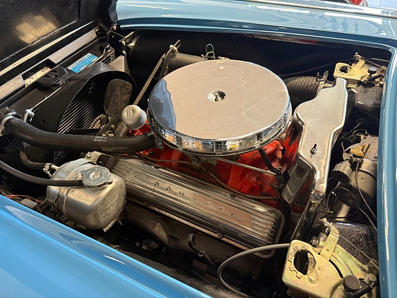 Chevrolet Corvette 27 of 29