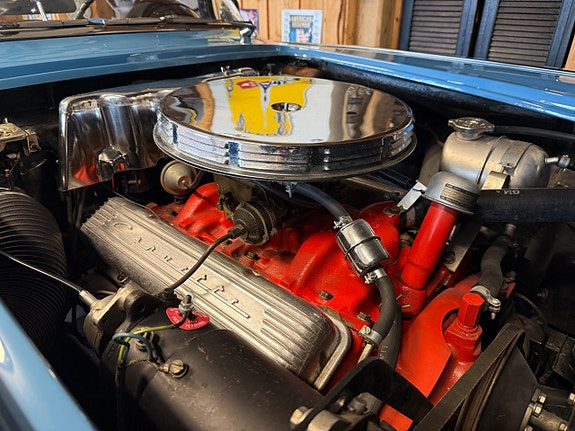 Chevrolet Corvette 29 of 29