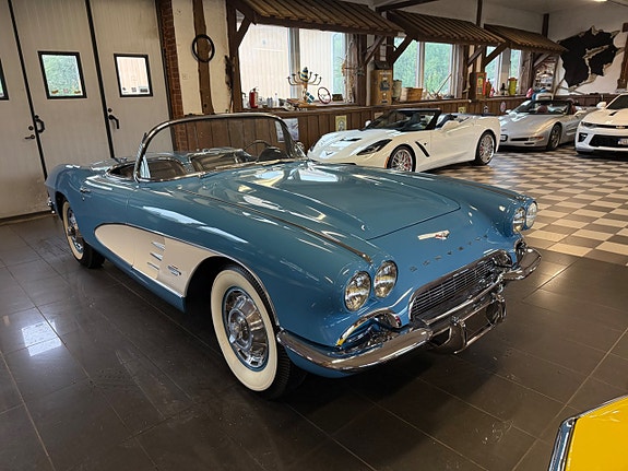 Chevrolet Corvette 12 of 29