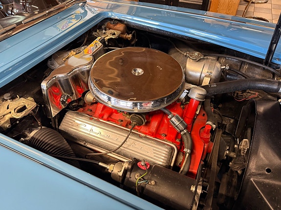 Chevrolet Corvette 28 of 29
