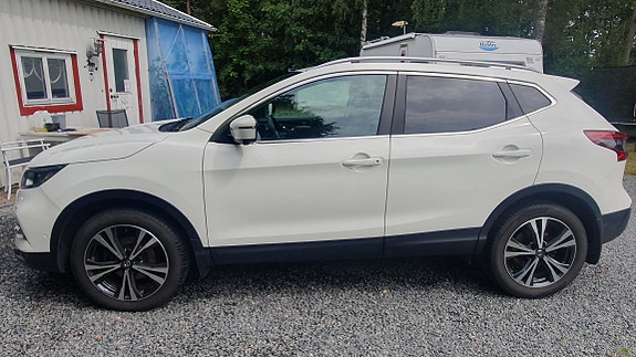 Nissan Qashqai 2 of 5