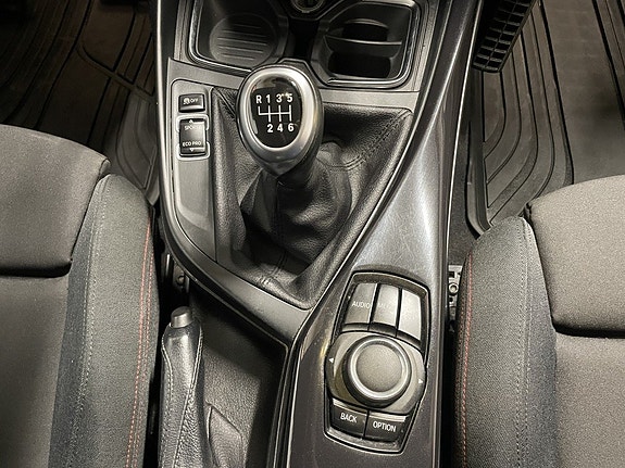 BMW 118d 19 of 28