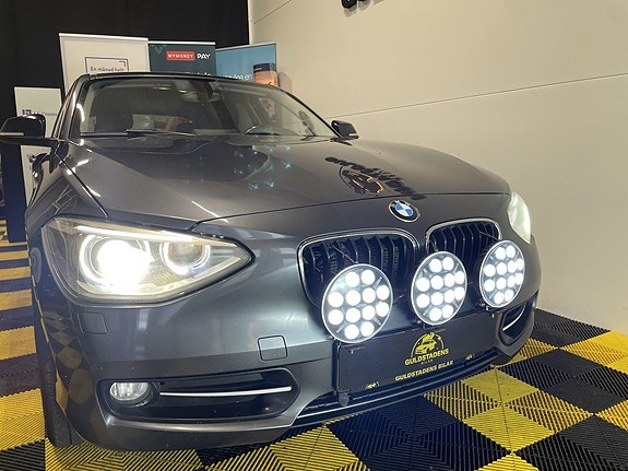 BMW 118d 4 of 5