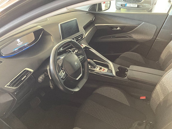 Peugeot 3008 5 of 5