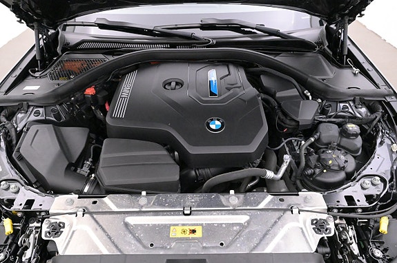 BMW 330e 26 of 27