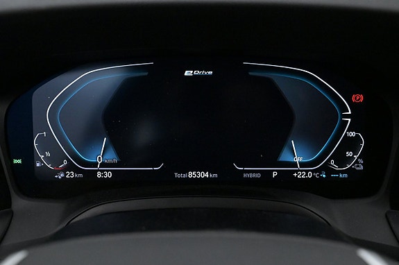 BMW 330e 8 of 27