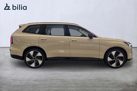 Volvo EX90 5 of 5