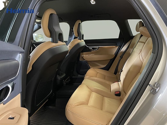 Volvo V90 Cross Country 10 of 16