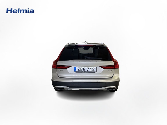 Volvo V90 Cross Country 6 of 16