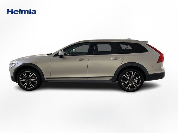 Volvo V90 Cross Country 8 of 16