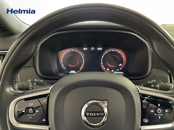 Volvo V90 Cross Country 14 of 16