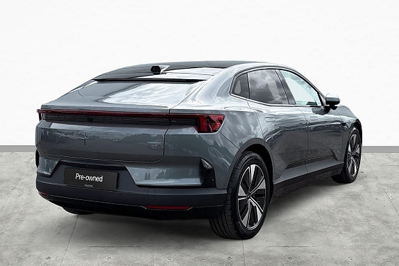 Polestar 4 9 of 16