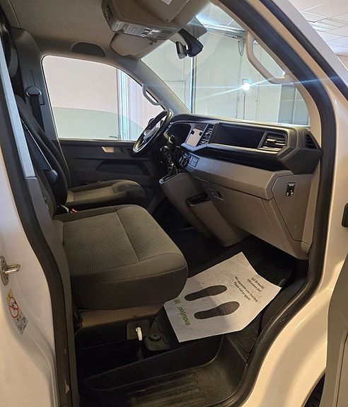 Volkswagen Transporter 4 of 5