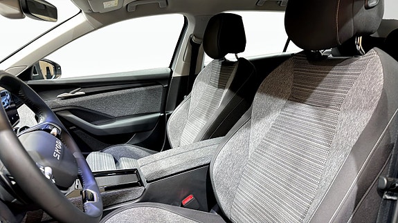 Skoda Superb 8 of 21