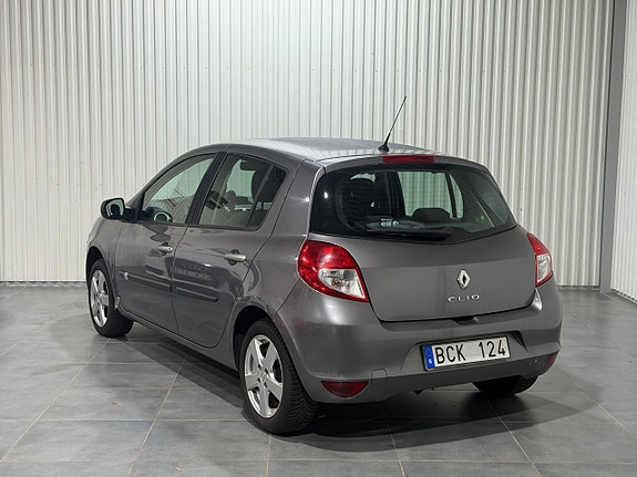 Renault Clio 7 of 14
