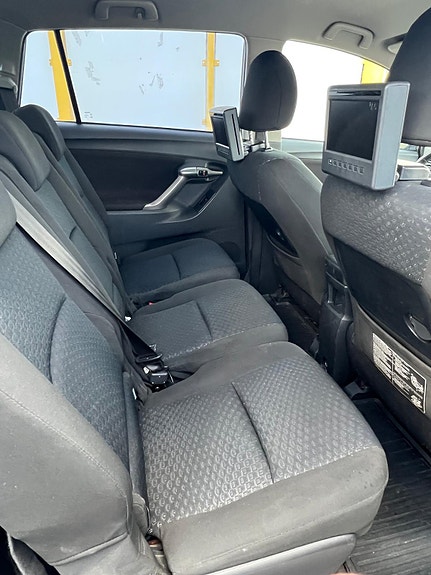 Toyota Verso 8 of 8