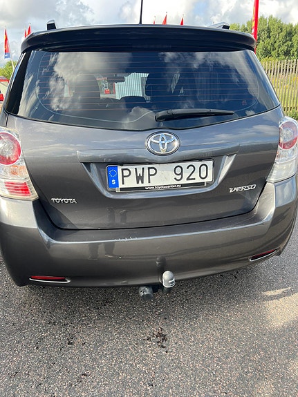 Toyota Verso 2 of 8