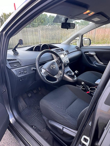 Toyota Verso 5 of 8