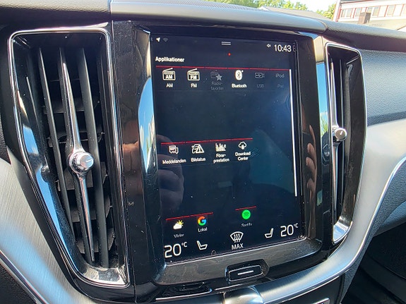 Volvo XC60 13 of 16