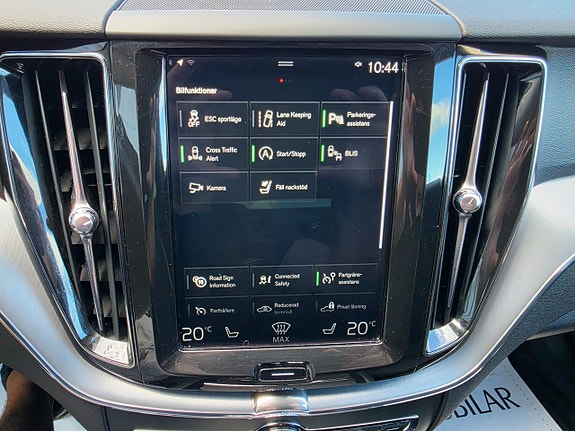Volvo XC60 14 of 16