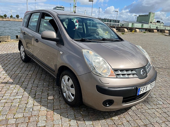 Nissan Note 2 of 5