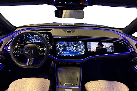 Mercedes-Benz E300 de 10 of 23