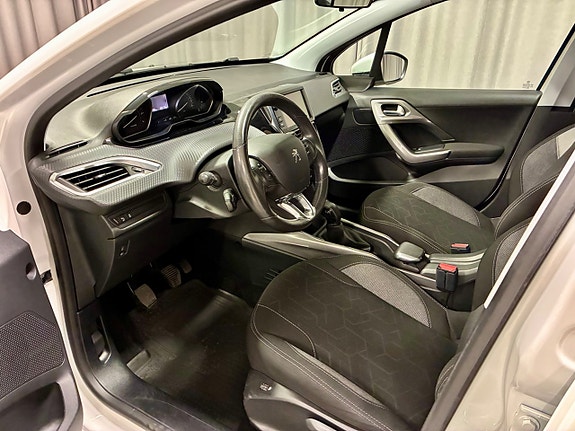 Peugeot 2008 7 of 13