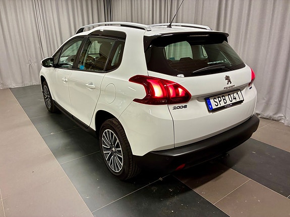Peugeot 2008 3 of 5