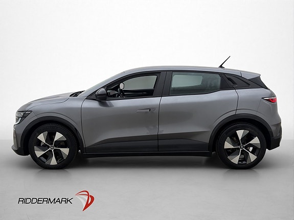 Renault Megane E-Tech 5 of 5
